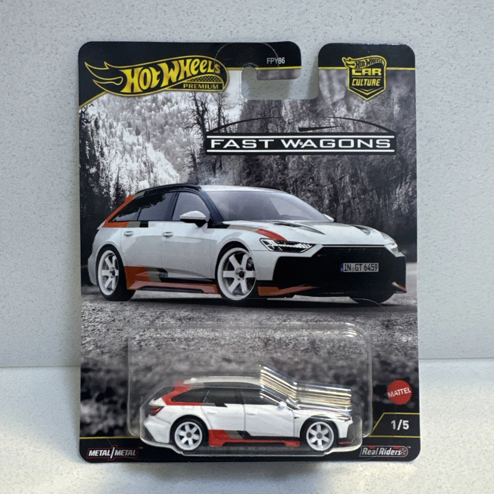 Hot Wheels Audi RS 6 Avant *Fast Wagons*, White/red/black 1:64