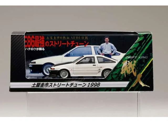 Hobby Japan Toyota Sprinter Trueno GT APEX (AE86) *DK Tsuchiya Street Tuning 1998*, white 1:64
