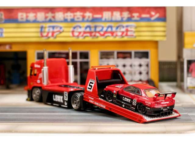 Street Weapon Truck, red 1:64